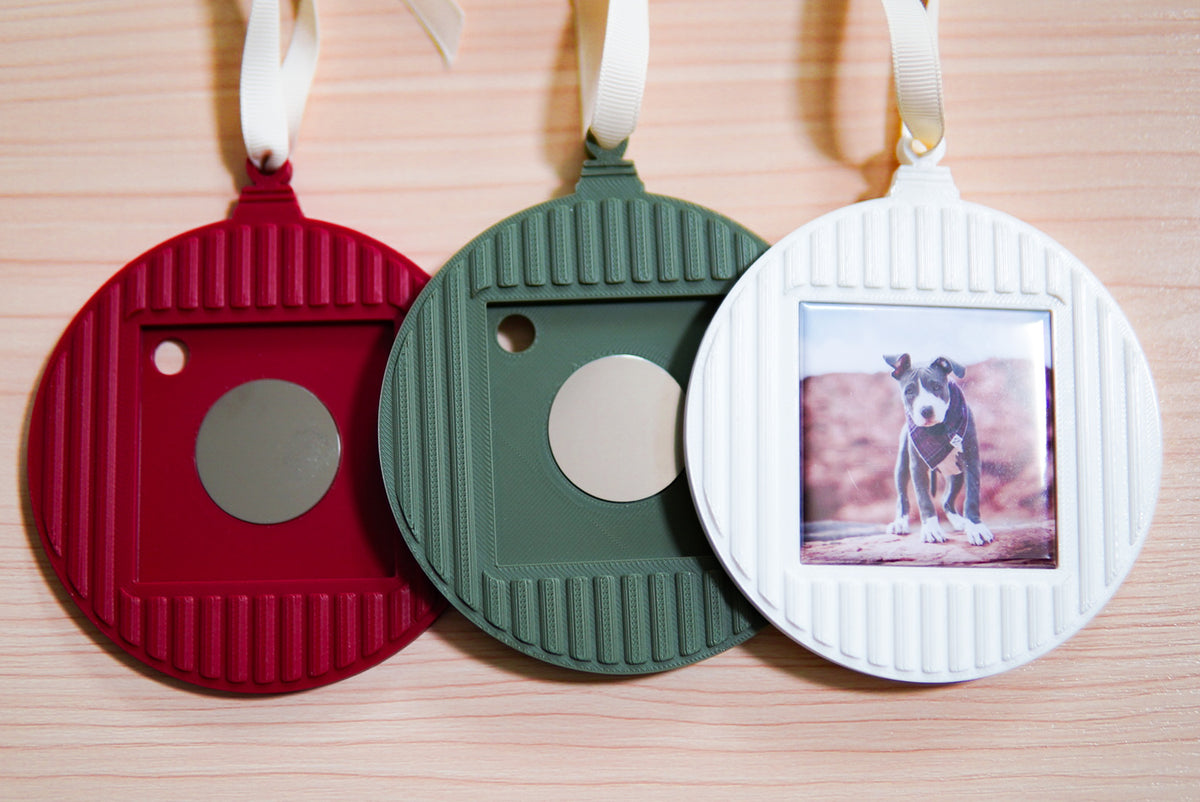 Christmas Ornament Magnet Frame